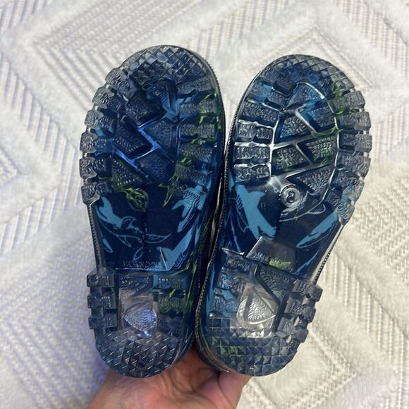 WILLPORT - Toddler Shark Rainboots - Picture 4 of 5